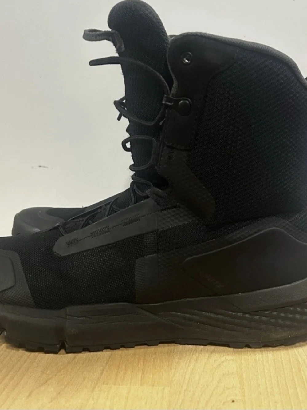 Under Armour Men's Black High-Top Tactical Boots Charged Valsetz